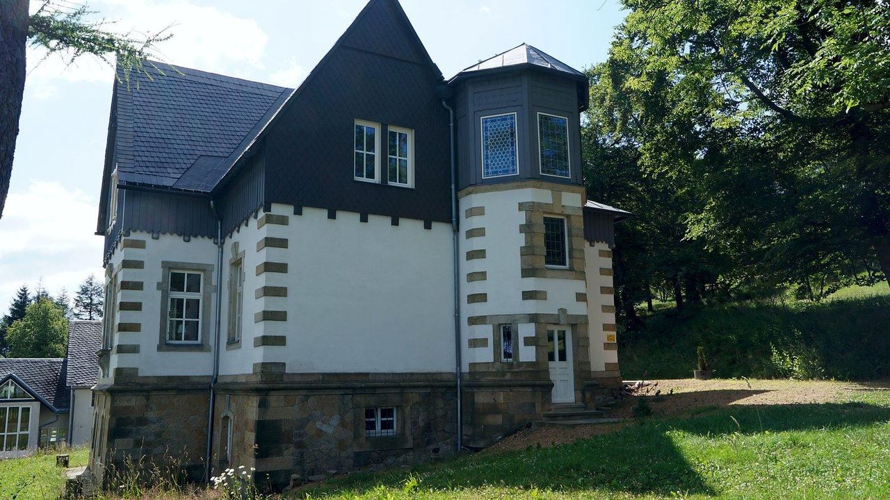 Nebeneingang der Villa Nebeneingang der Villa